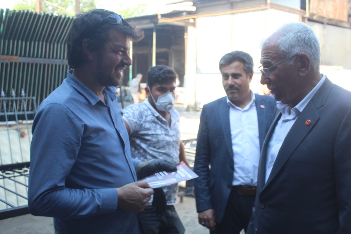 Yeniden Refah Partisi Şanlıurfa Milletvekili Adayı İsmail YAVUZ, aşağı Sanayi esnafın Ziyarette bulundu.