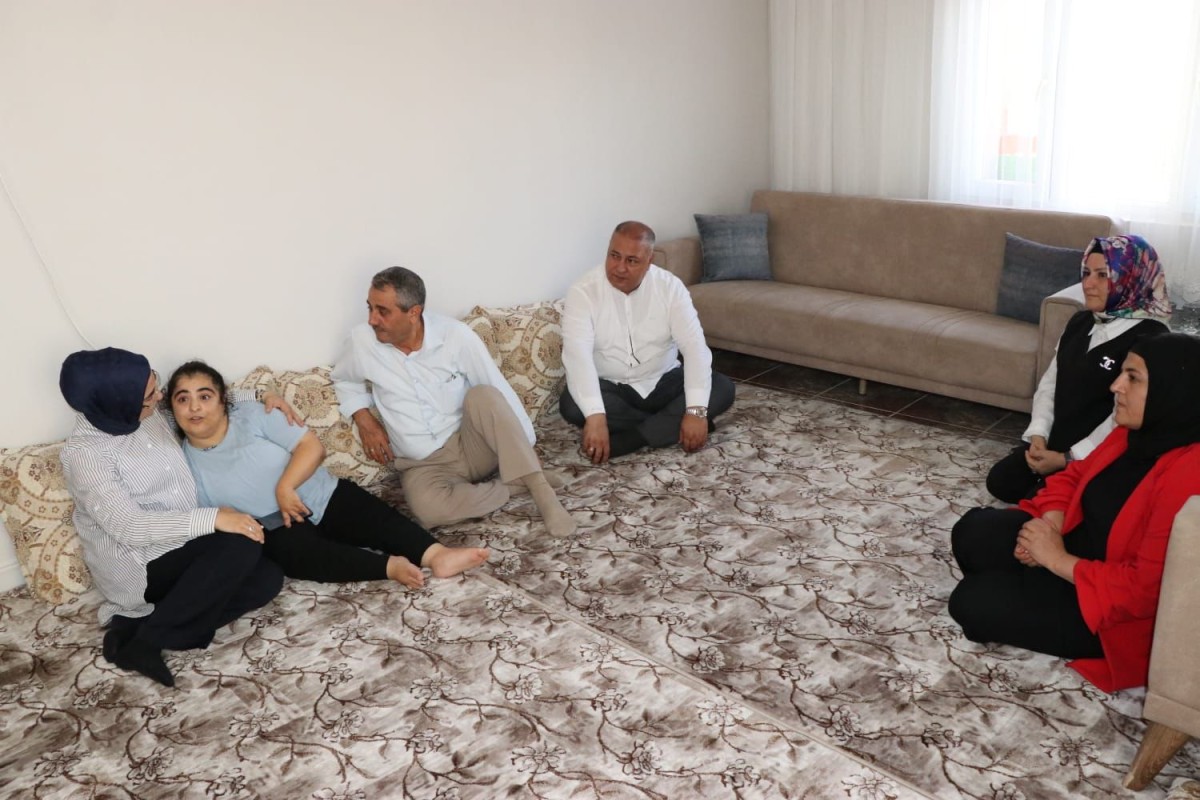 AK Parti Şanlıurfa Milletvekili Cevahir Asuman Yazmacı evine gitti