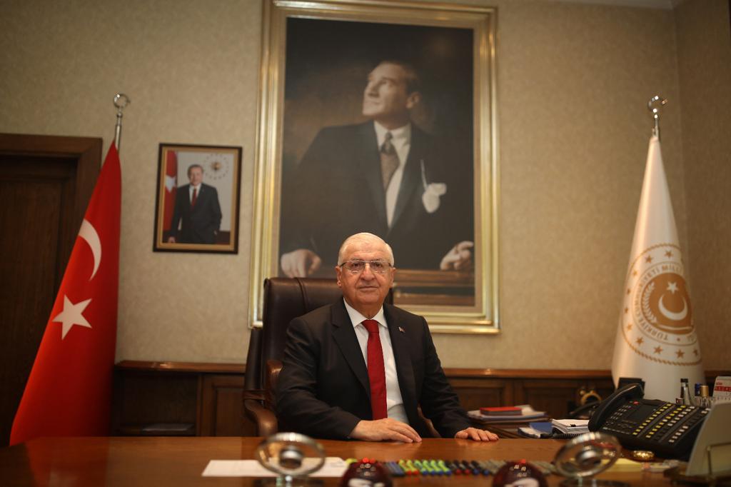 Millî Savunma Bakanı Yaşar Güler, yeni yıl dolayısıyla bir mesaj yayımladı: